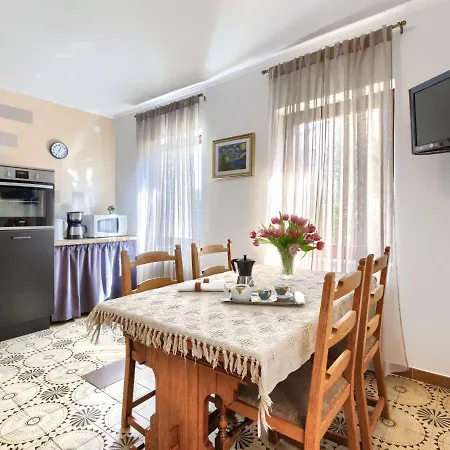 Dana By Interhome * Umag